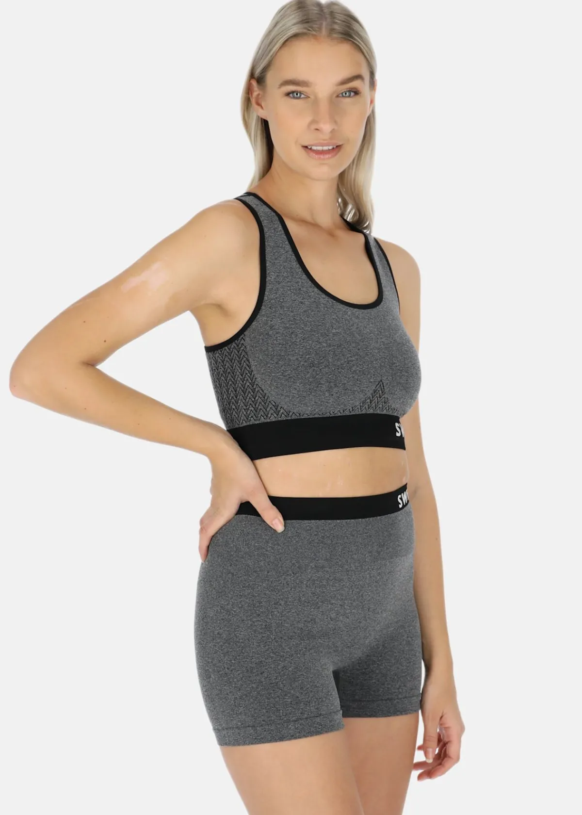 Swedemount Padded Seamless Top