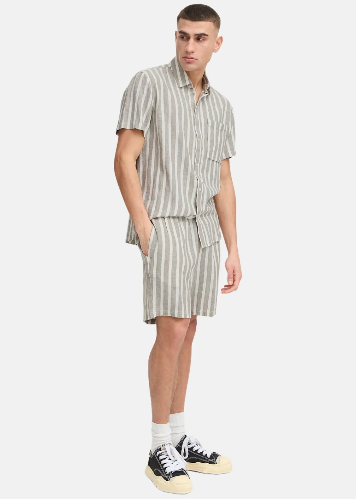 Solid SDFried Short